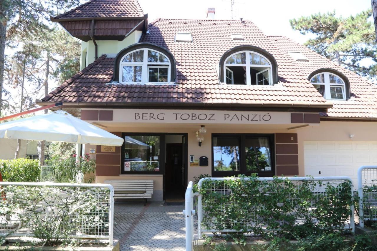 Berg Toboz Panzió Hotel Pécs Exterior foto